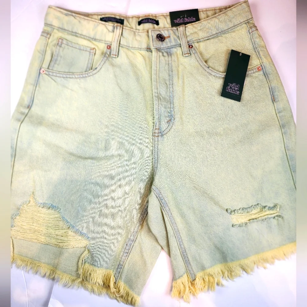 Wild Fable Green Denim Shorts Bermuda High Rise High Waisted Shorts‎ Size 8/29